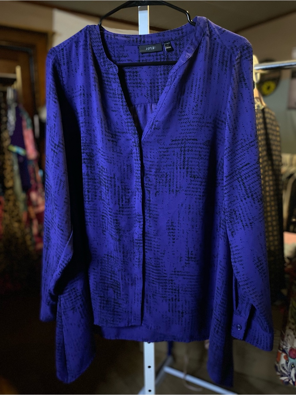 Apt. 9 Purple Printed V-Neck Long Sleeve Blouse